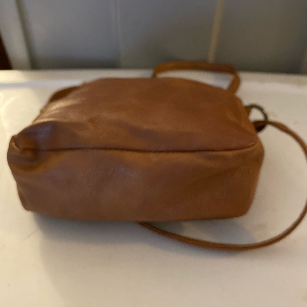 Cross Body Purse. - Picture 3 of 3